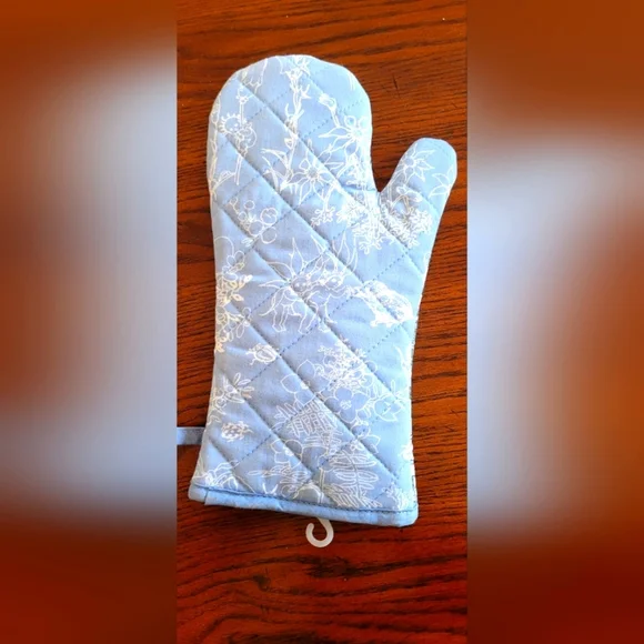 May Gibbs by Ecology Oven Glove Flower Babies - Picture 5 of 5